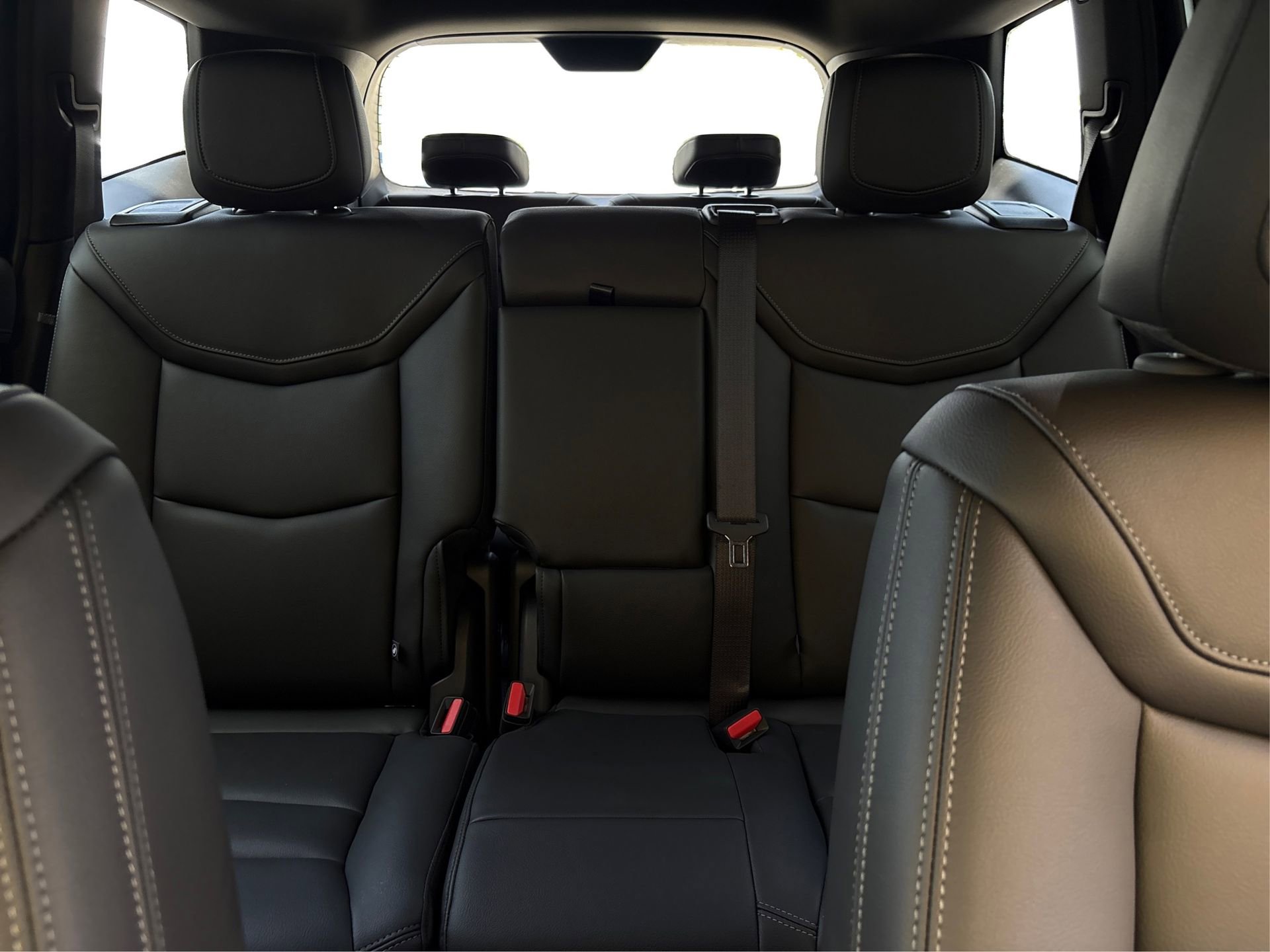 New 2025 Cadillac XT6 Luxury image 17