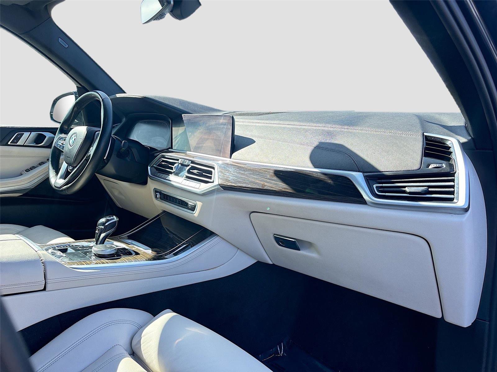 Used 2020 BMW X5 xDrive40i w/ Premium Package image 32