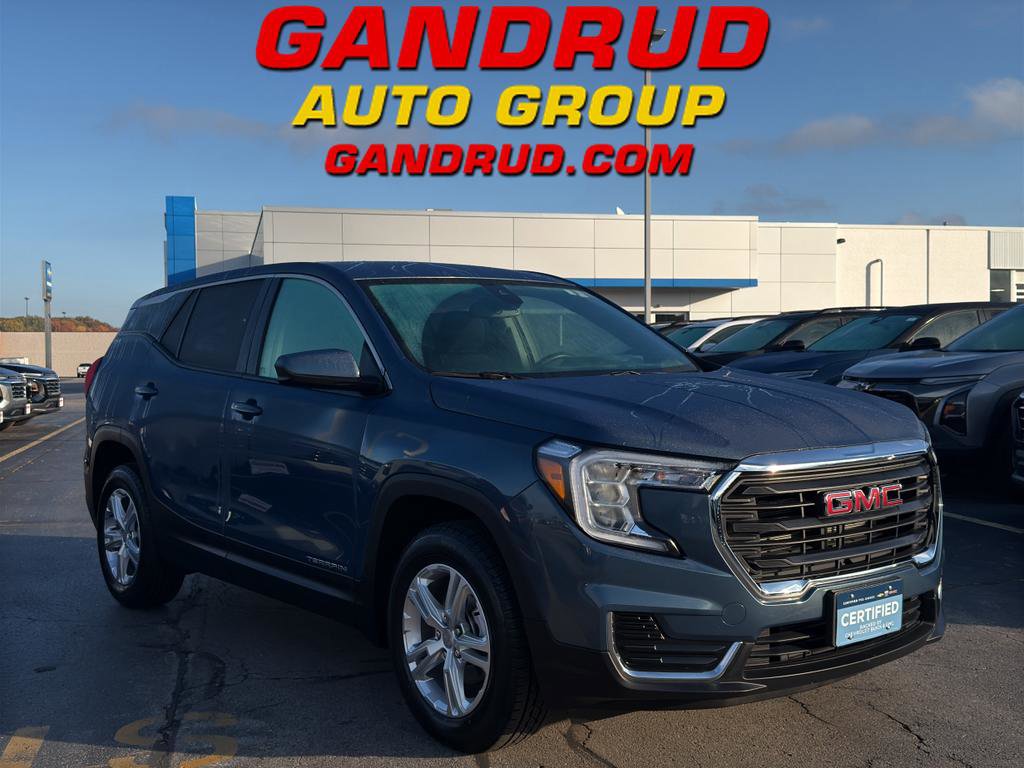 Used 2024 GMC Terrain SLE video 1
