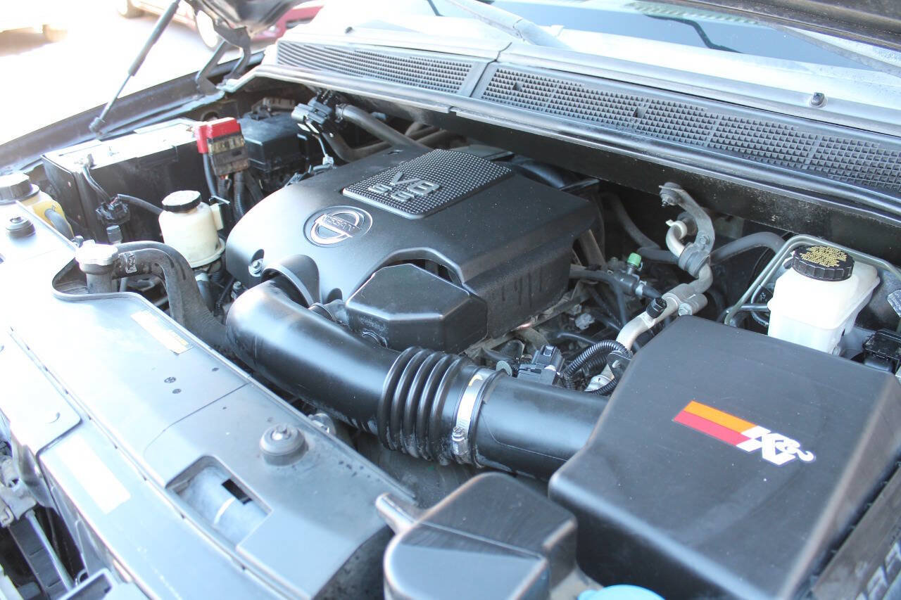 Used 2010 Nissan Titan SE RWD image 37