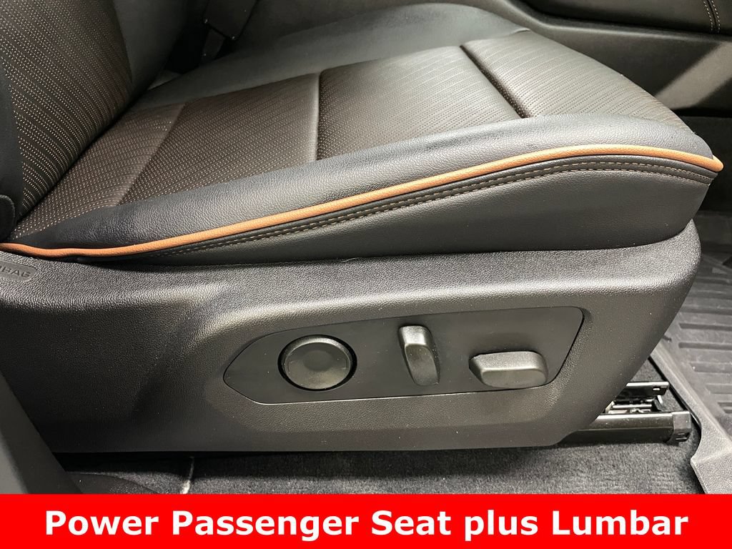 Certified 2024 GMC Canyon AT4 w/ AT4 Premium Package AWD/4WD image 13