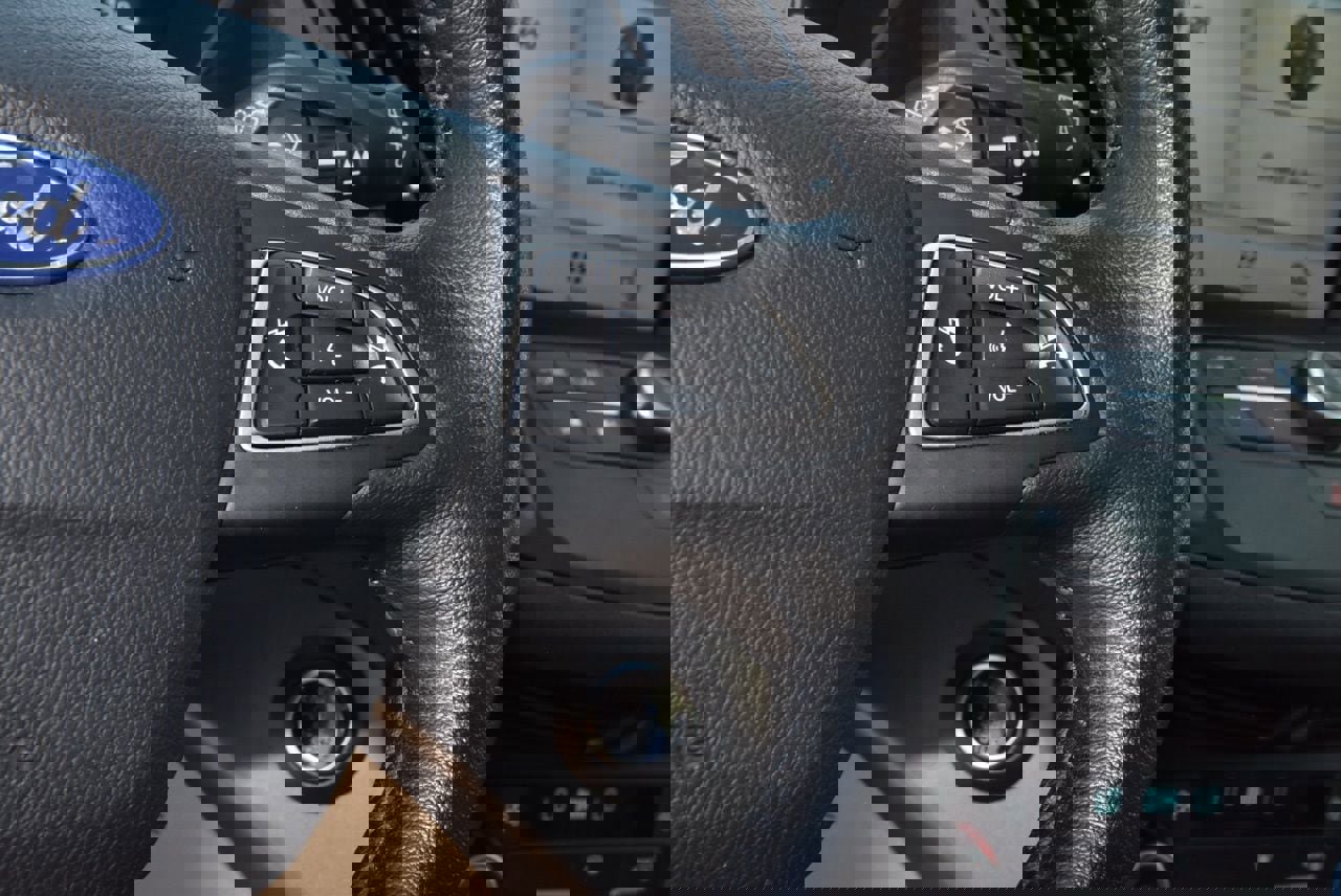 Used 2019 Ford Escape SEL image 24