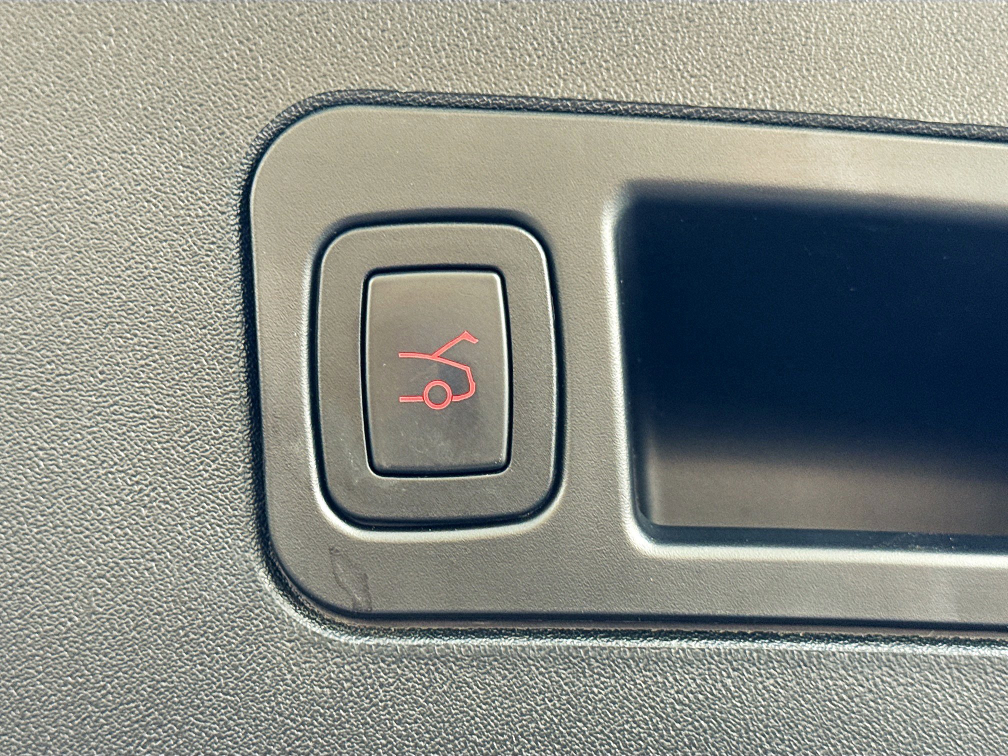 Used 2021 Tesla Model S Performance image 11