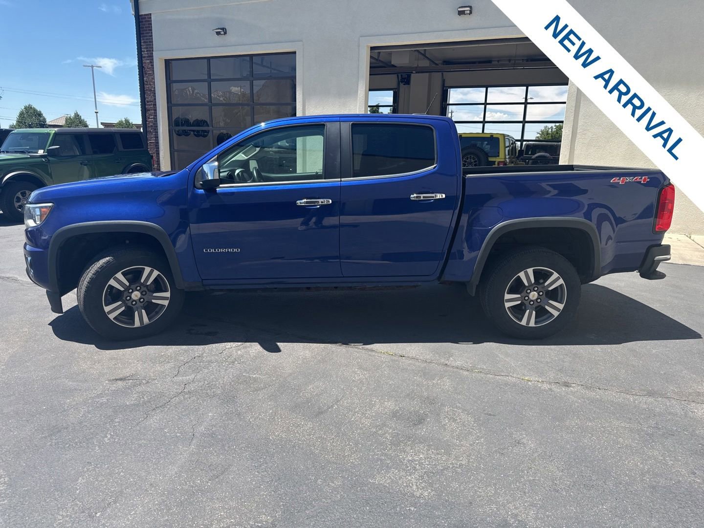 Used 2015 Chevrolet Colorado LT w/ Luxury Package AWD/4WD image 4