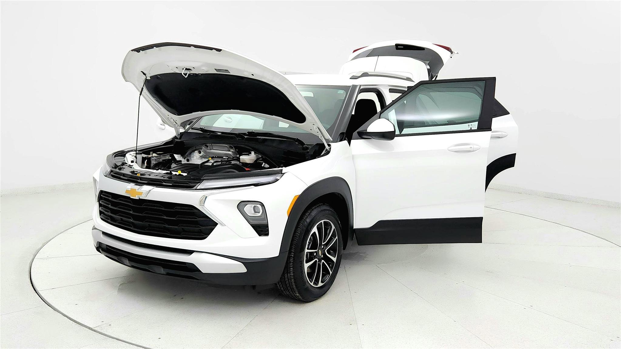 Used 2025 Chevrolet TrailBlazer LT image 9