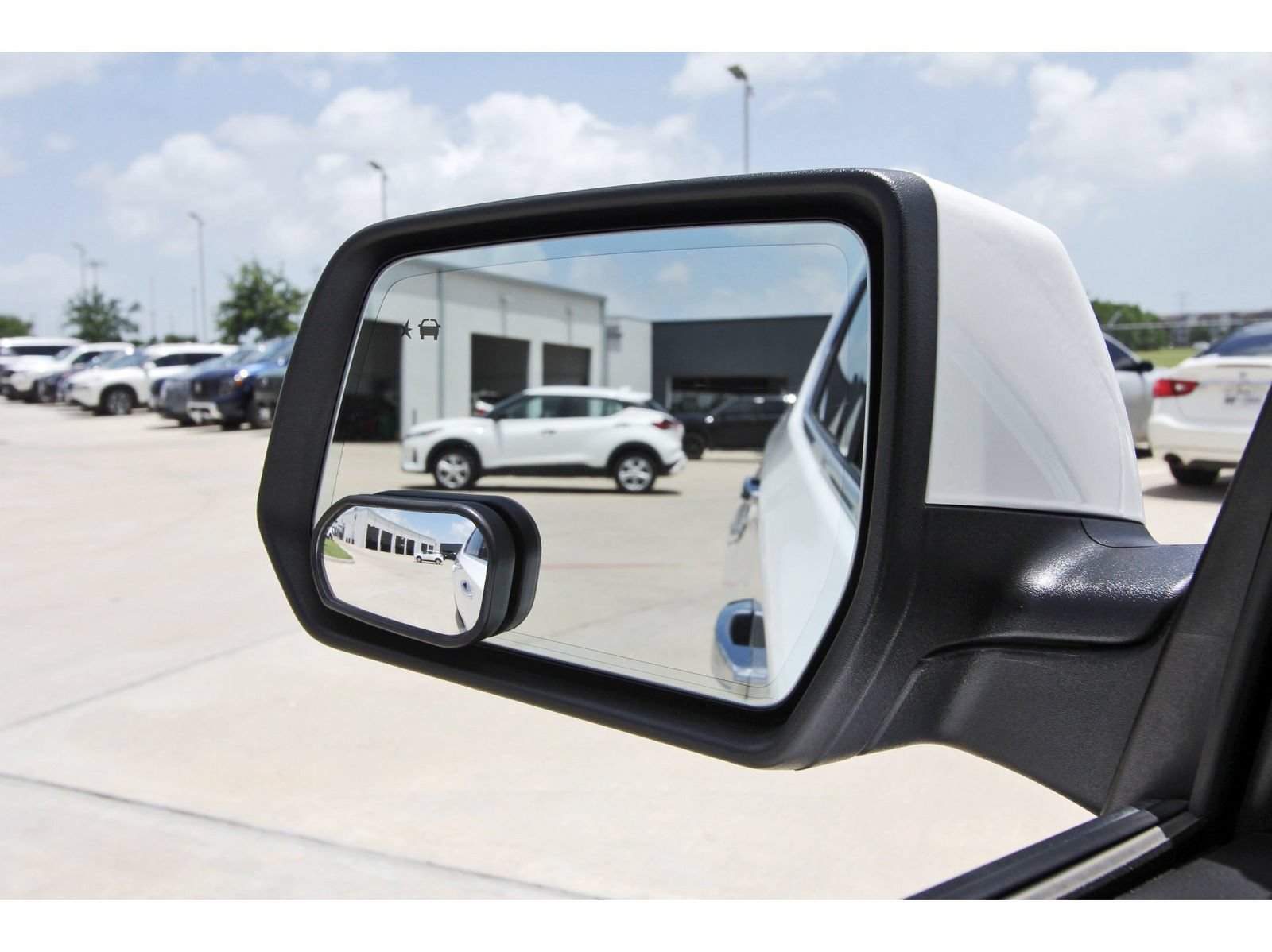 Used 2021 Chevrolet Traverse Premier w/ LPO, Floor Liner Package FWD image 10