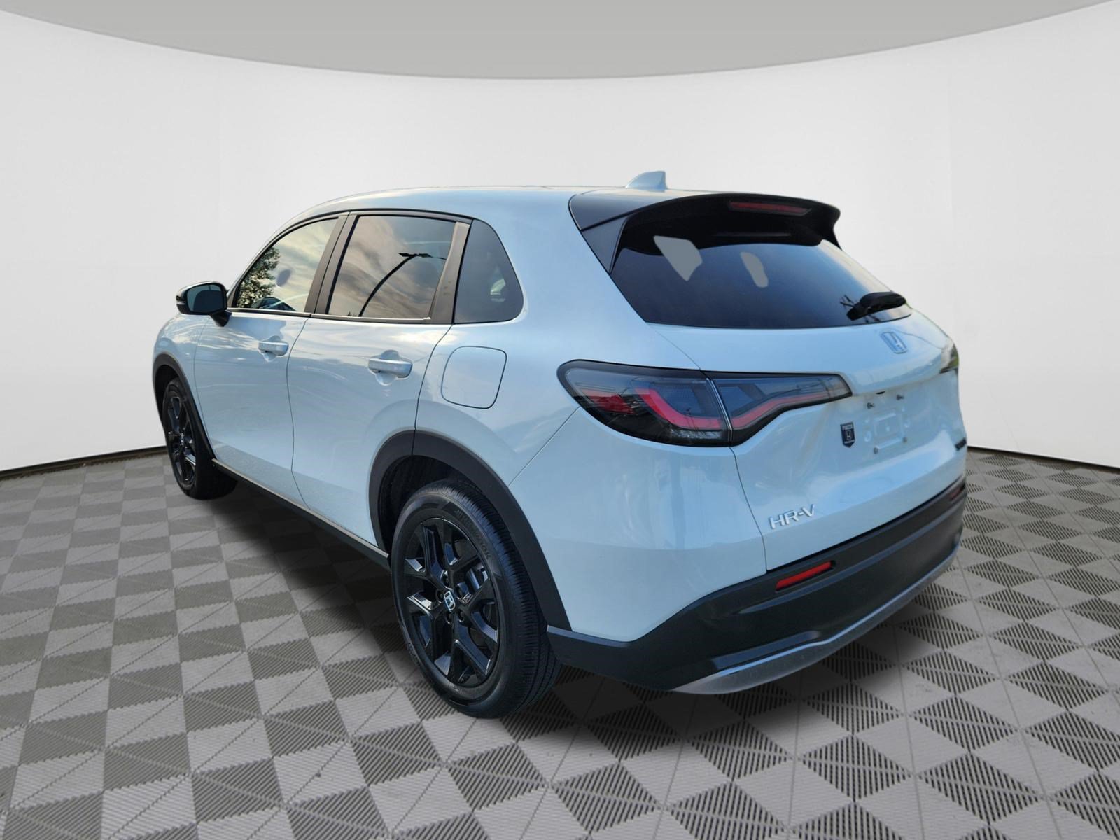 Certified 2024 Honda HR-V Sport image 3