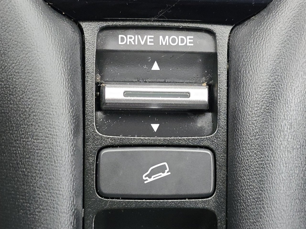 Certified 2024 Honda HR-V LX image 5