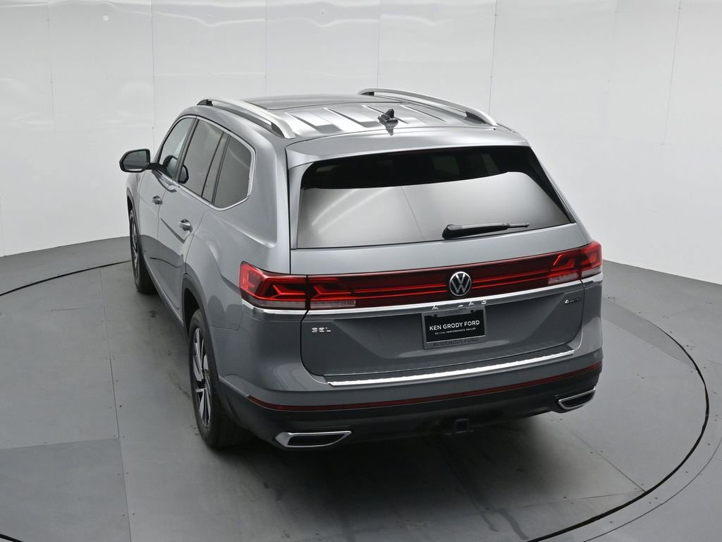 Used 2025 Volkswagen Atlas SEL image 43
