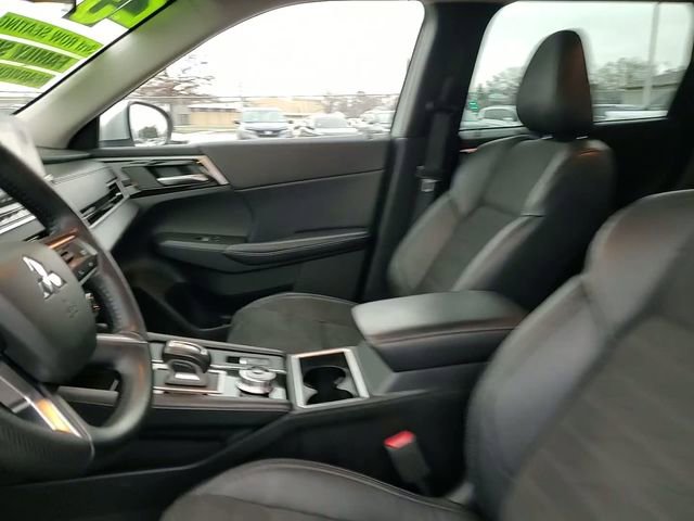 Used 2023 Mitsubishi Outlander SE image 10