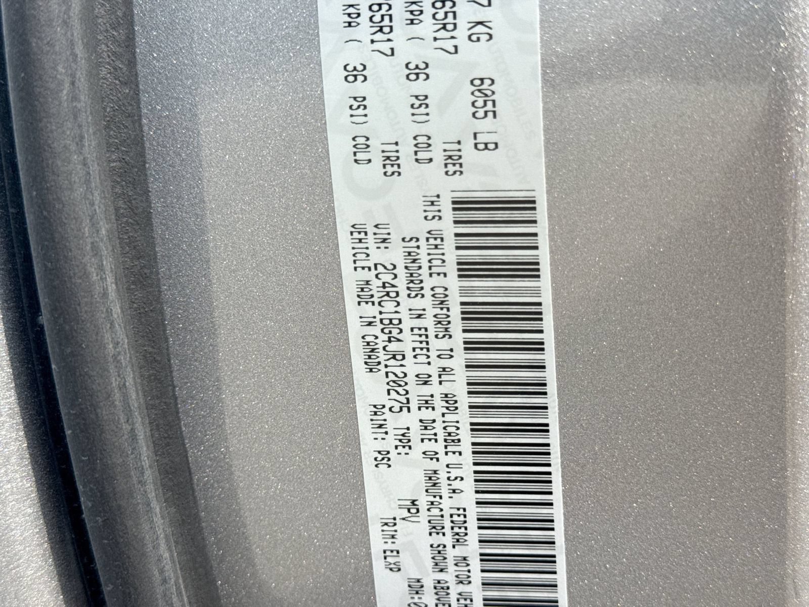 Used 2018 Chrysler Pacifica Touring-L FWD image 39