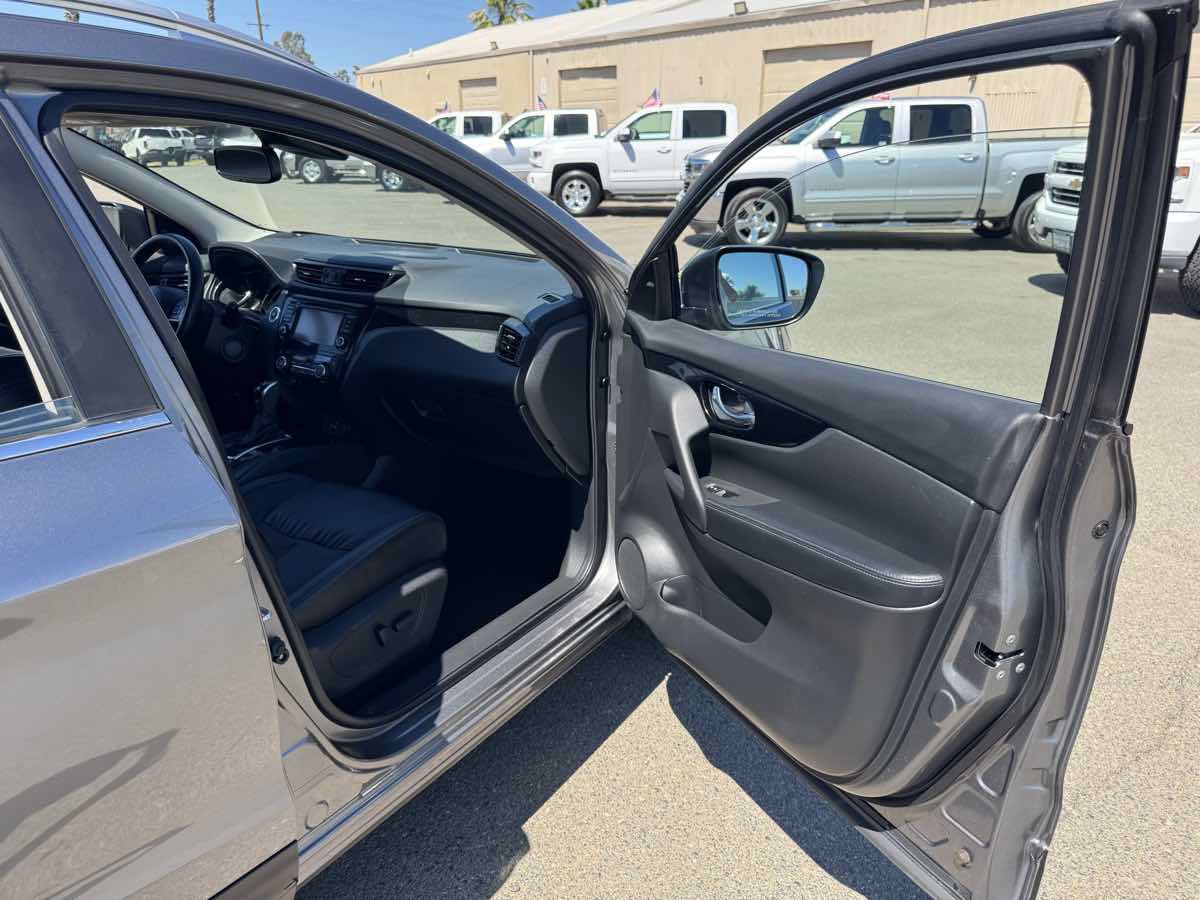 Used 2022 Nissan Rogue Sport SL w/ Premium Package AWD/4WD image 15