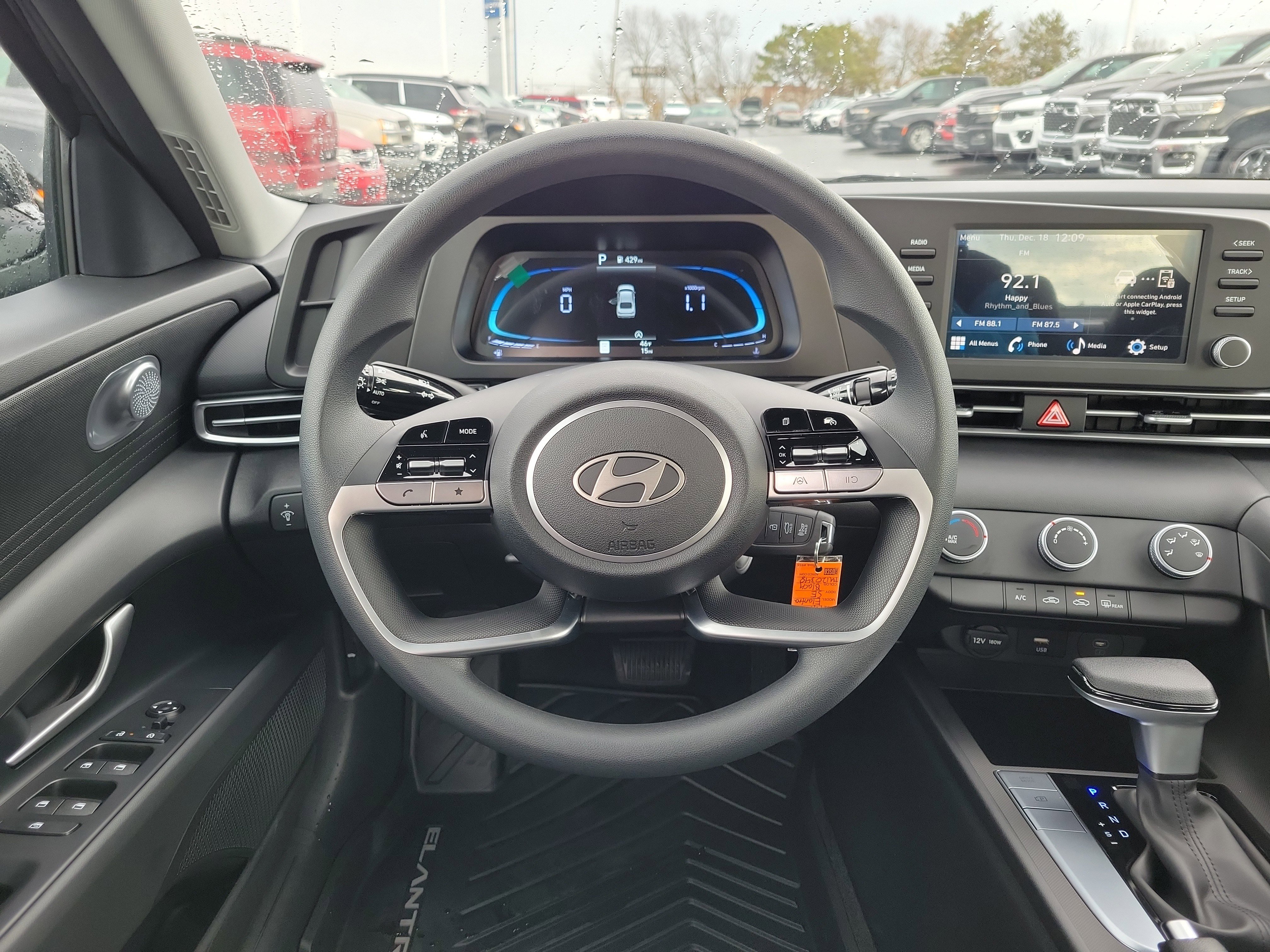 New 2026 Hyundai Elantra SE image 8