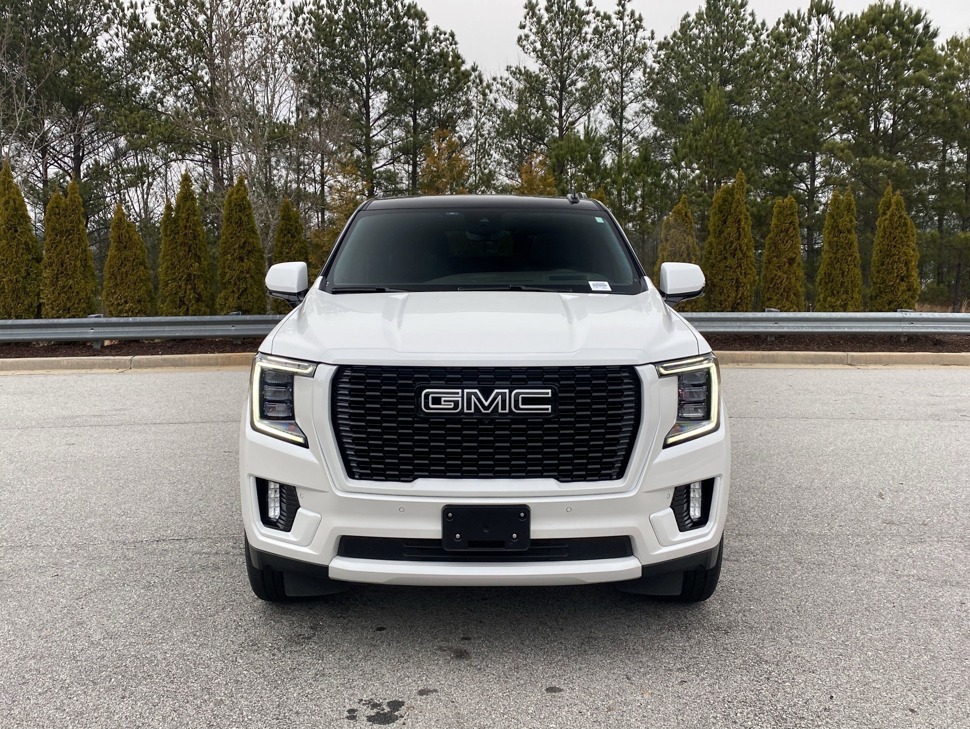 Used 2024 GMC Yukon Denali w/ Denali Reserve Package image 13