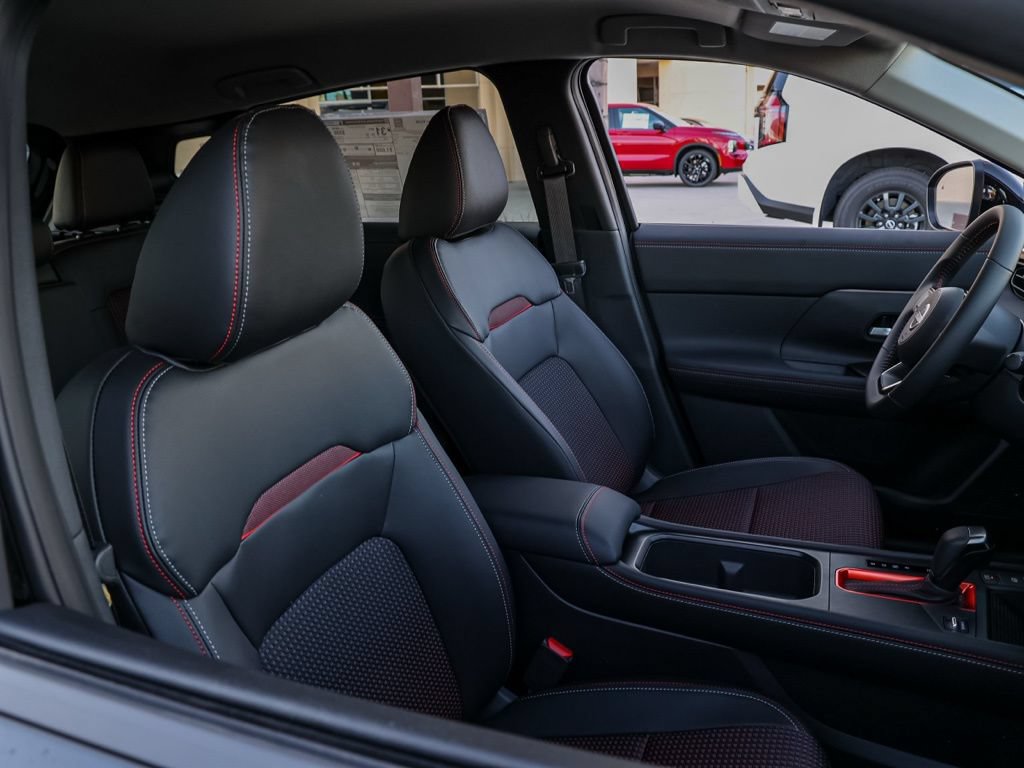 New 2026 Nissan Kicks SR FWD image 21