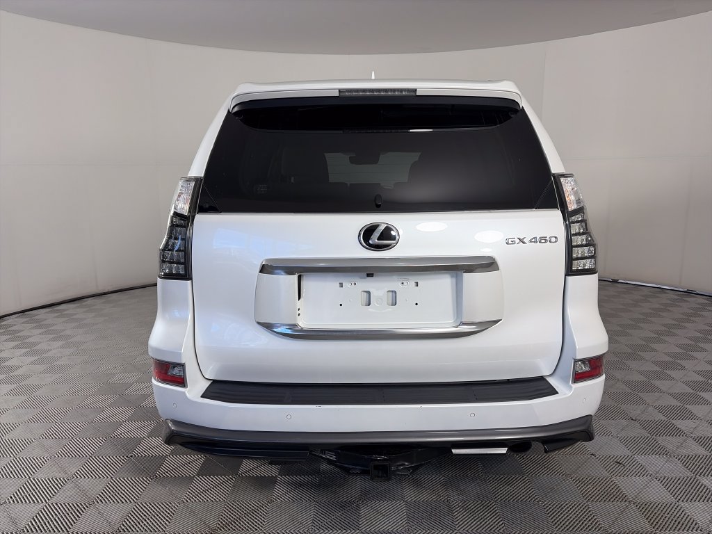 Used 2023 Lexus GX 460 Premium w/ Accessory Package AWD/4WD image 6
