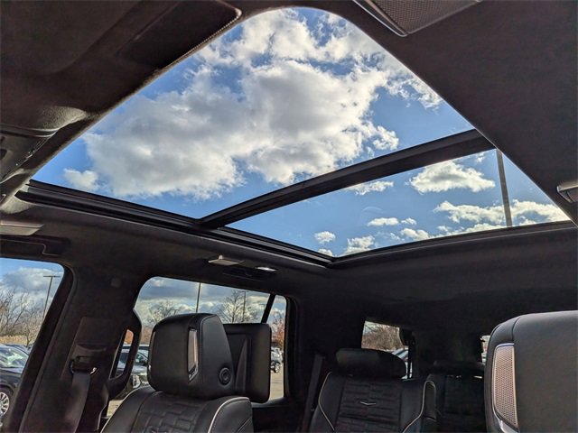 Certified 2023 Cadillac Escalade V image 20