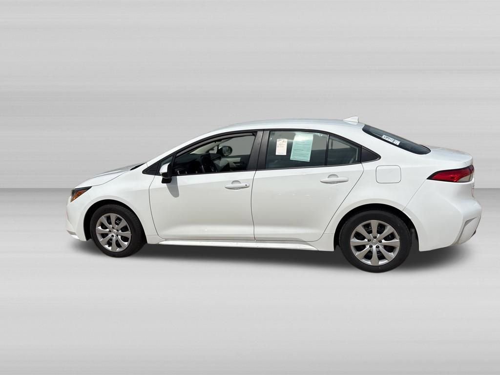 Used 2026 Toyota Corolla LE FWD image 8