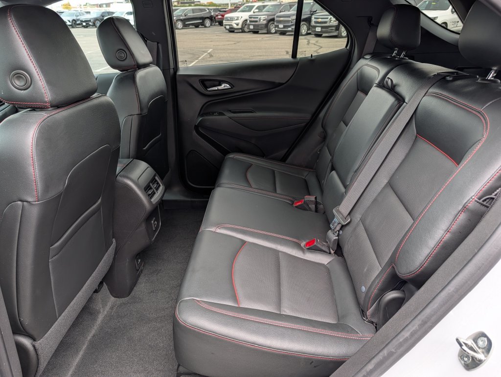 Used 2023 Chevrolet Equinox RS w/ RS Leather Package AWD/4WD image 17