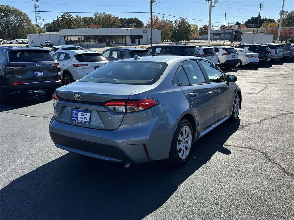Used 2022 Toyota Corolla LE image 25