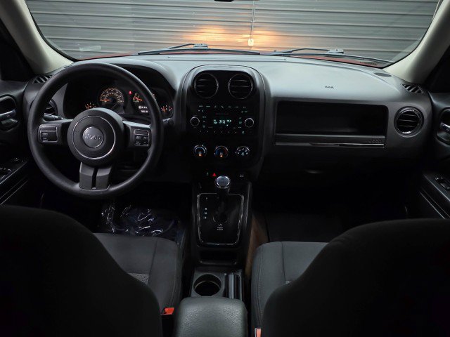 Used 2015 Jeep Patriot Sport w/ Power Value Group FWD image 12