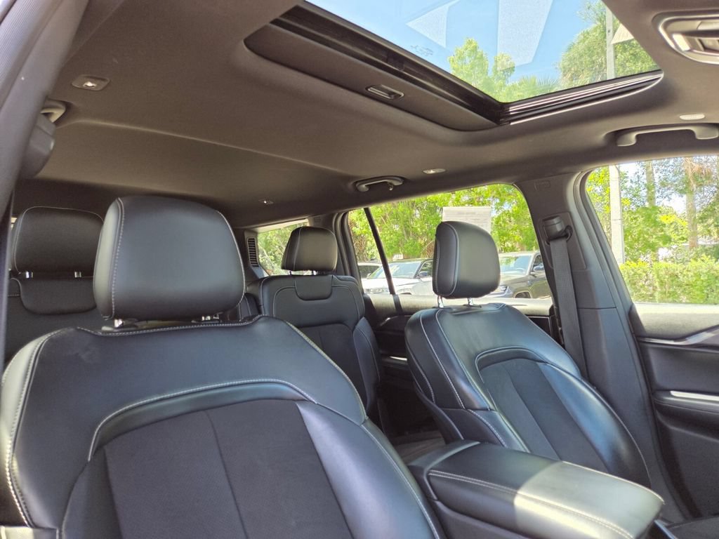 Used 2021 Jeep Grand Cherokee L Laredo AWD/4WD image 16