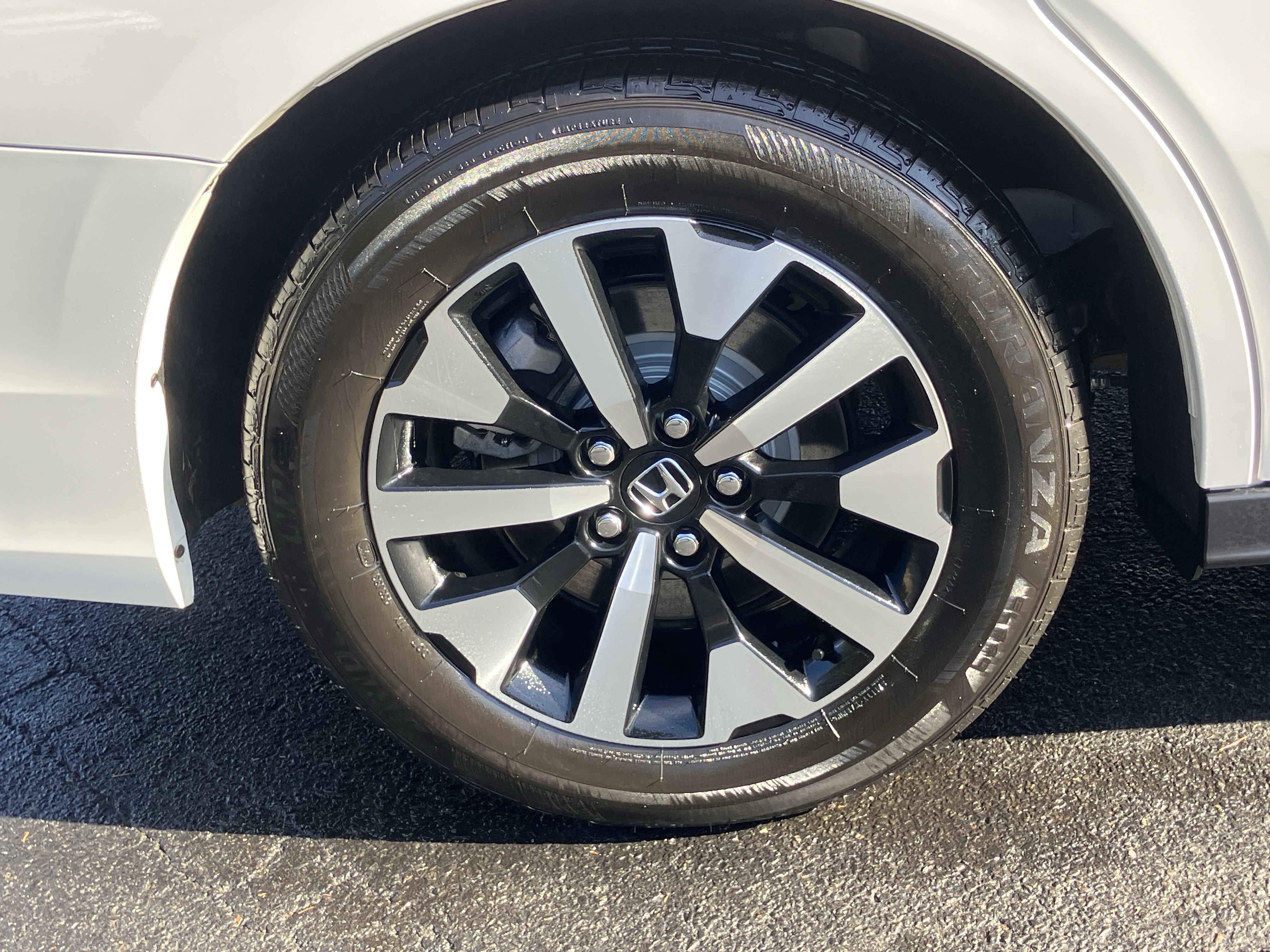 Used 2025 Honda Odyssey EX-L image 13