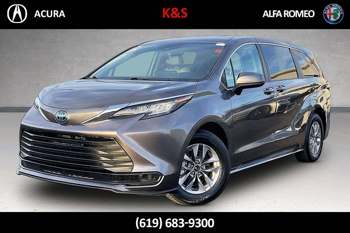 Used 2023 Toyota Sienna LE