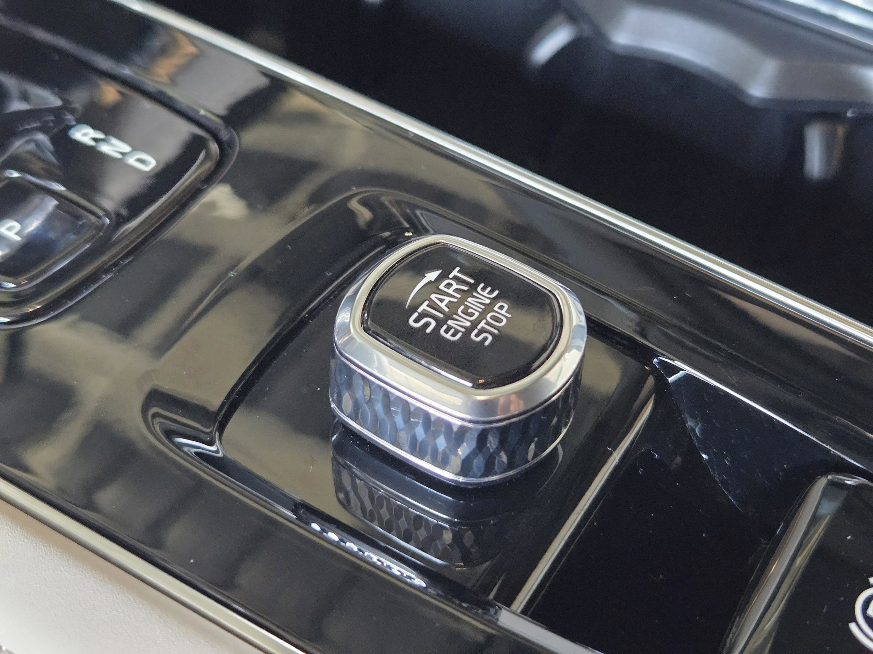 New 2026 Volvo XC90 B6 Plus AWD/4WD image 34