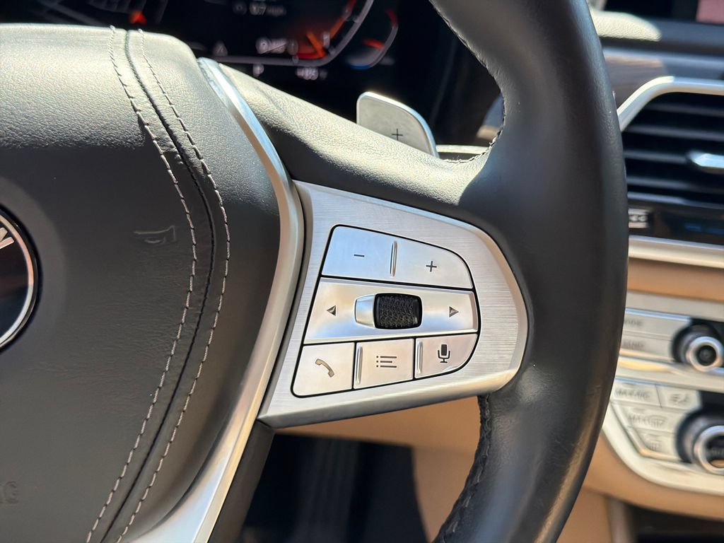 Used 2022 BMW 740i w/ Premium Package RWD image 26