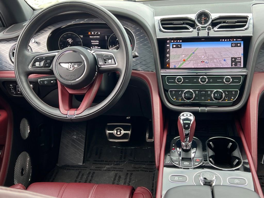 Certified 2023 Bentley Bentayga Extended Wheelbase AWD/4WD image 4