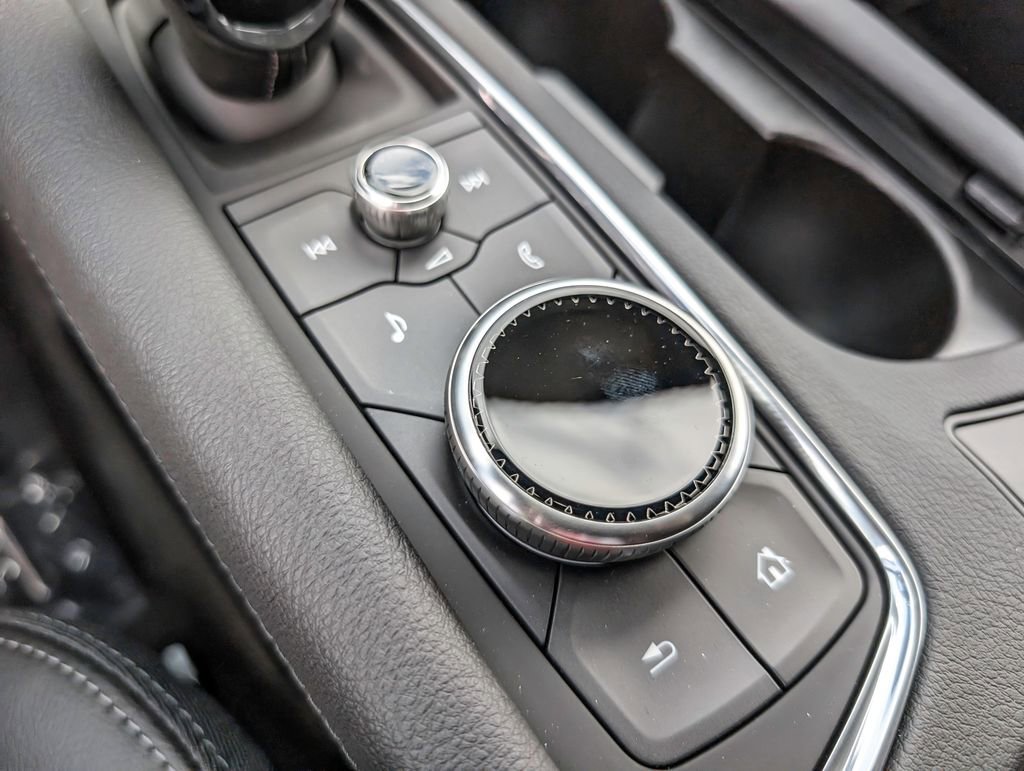 New 2025 Cadillac XT5 Luxury image 29