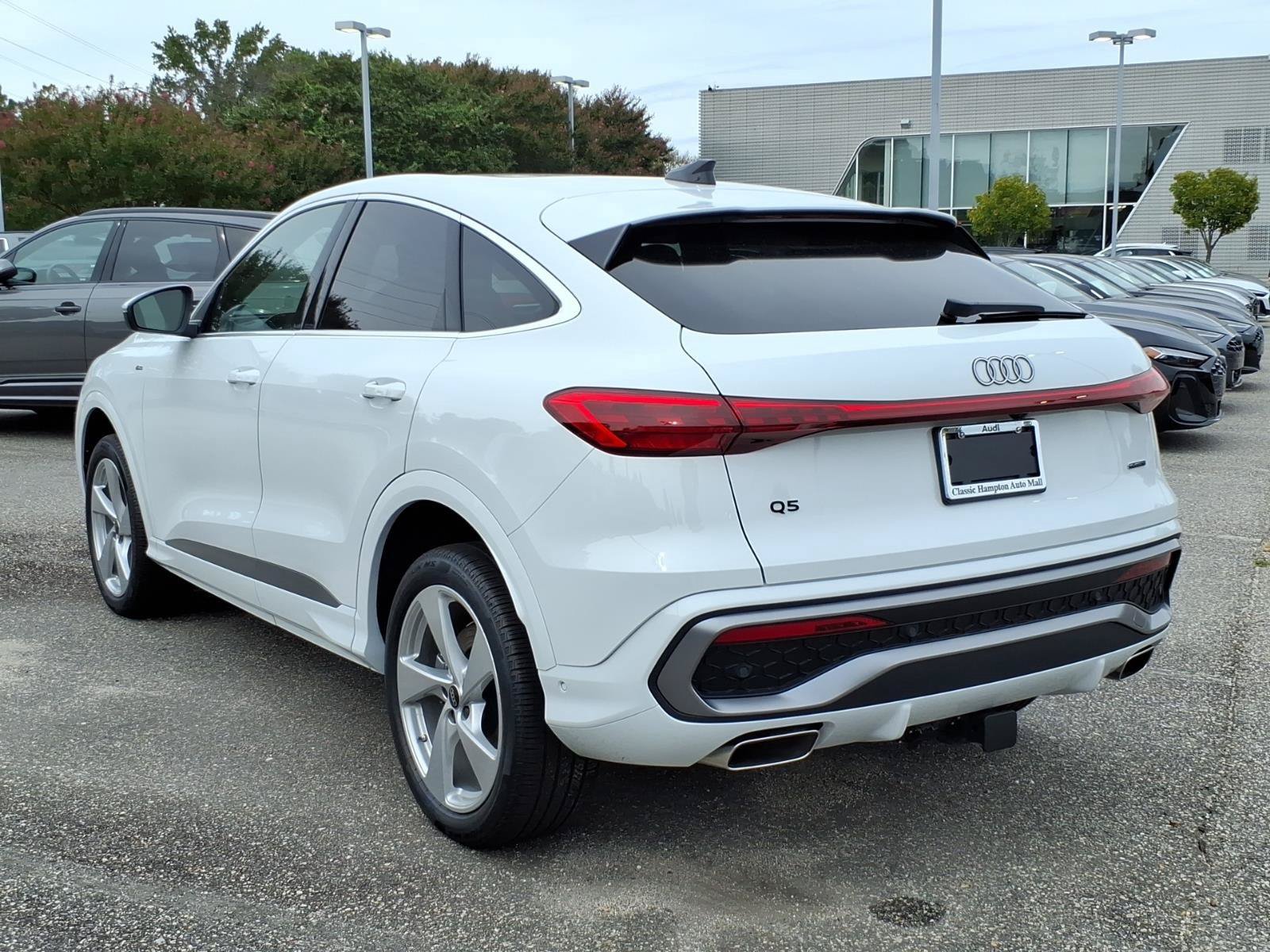 Used 2025 Audi Q5 Premium Plus AWD/4WD image 10