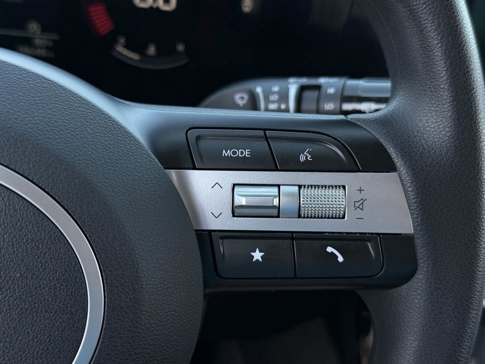 Certified 2025 Hyundai Tucson SEL image 16