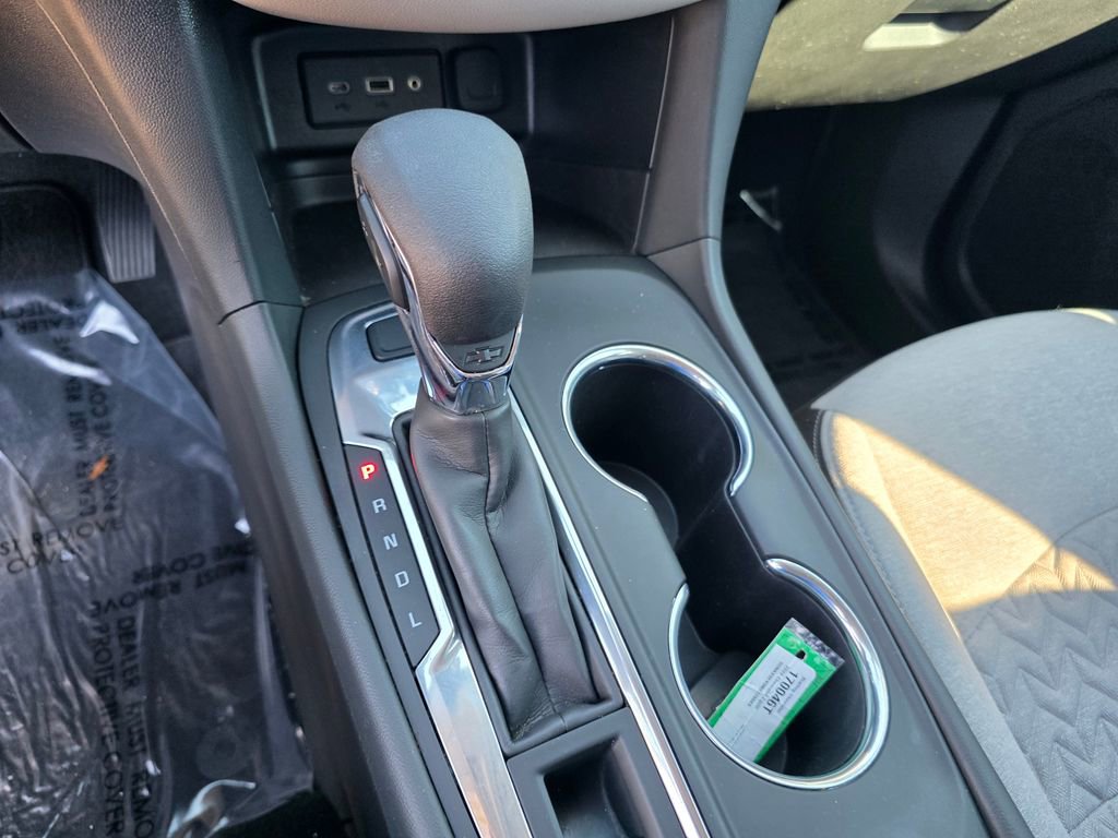 Used 2022 Chevrolet Equinox LS w/ LS Convenience Package image 16