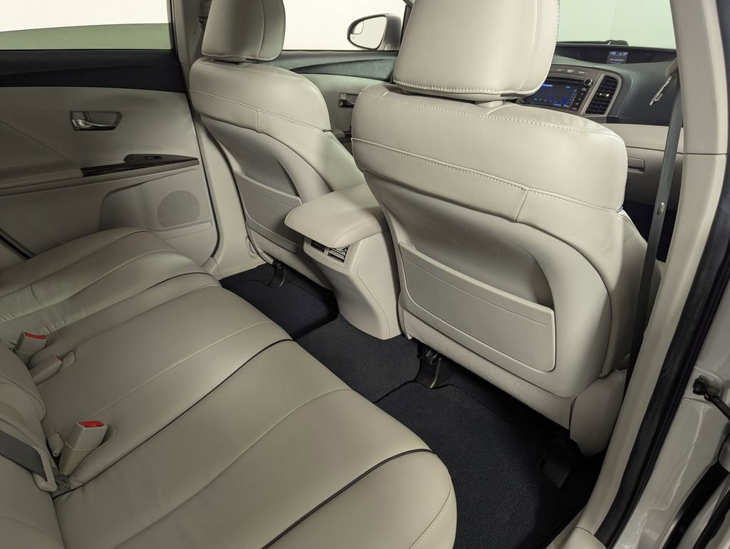 Used 2014 Toyota Venza XLE FWD image 31
