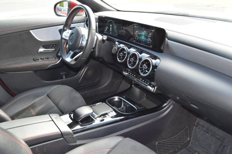 Used 2020 Mercedes-Benz CLA 250 image 23