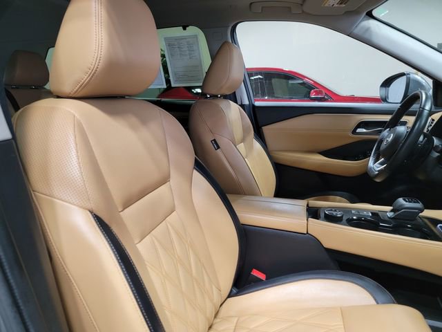 Used 2023 Nissan Rogue Platinum w/ Platinum Premium Package image 16