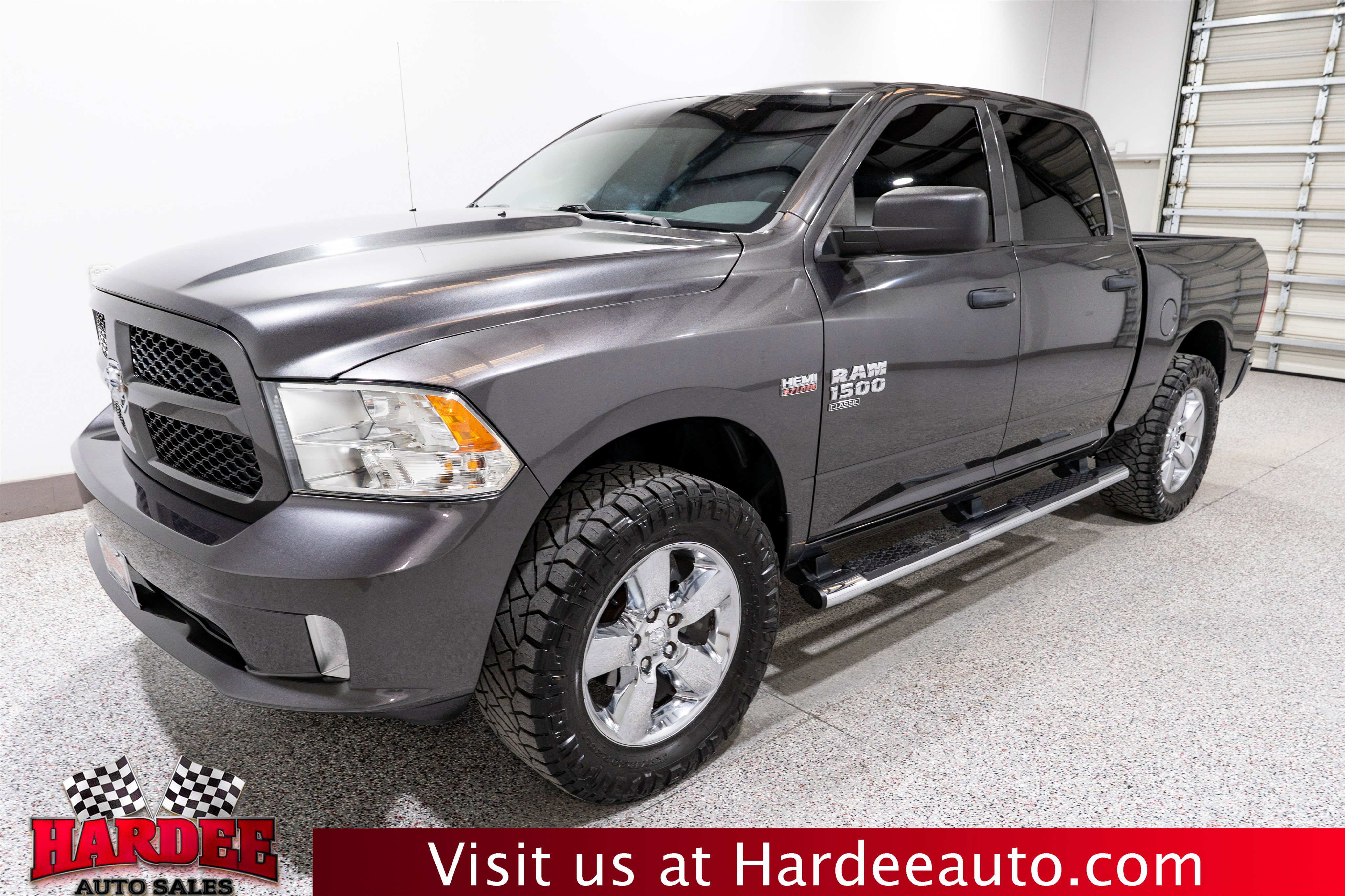 Used 2019 RAM 1500 Express w/ Express Value Package AWD/4WD image 2
