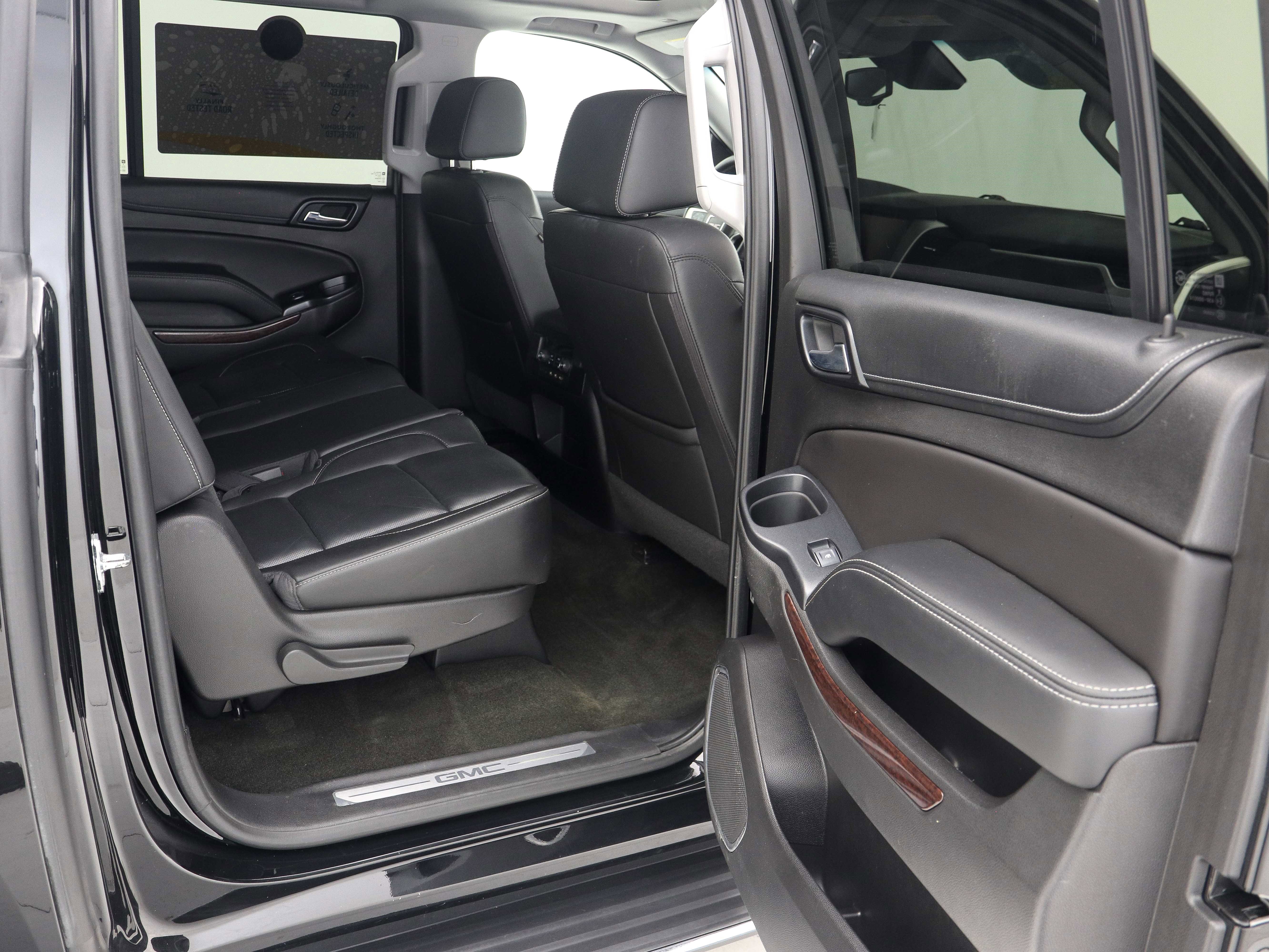 Used 2017 GMC Yukon XL SLT w/ Open Road Package AWD/4WD image 15