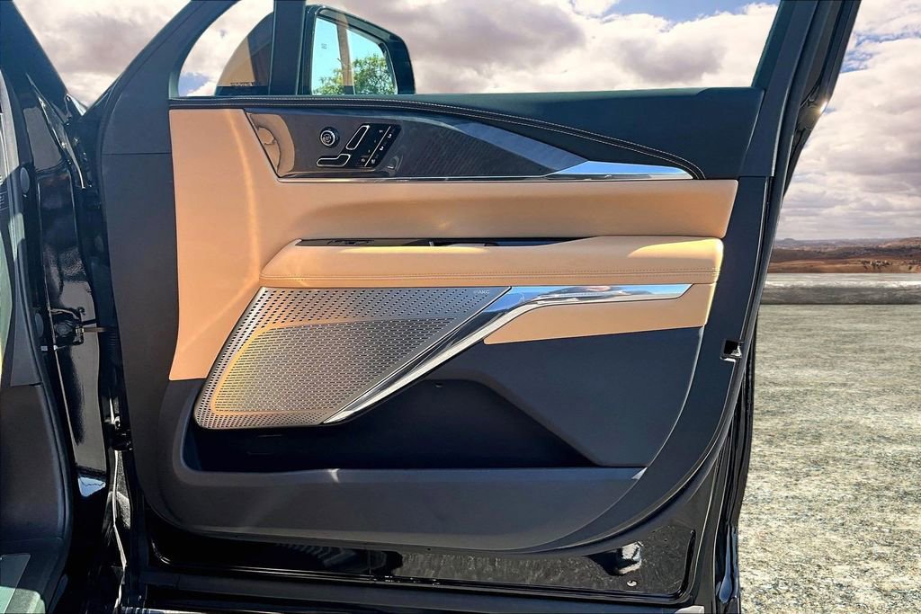 Certified 2025 Cadillac Escalade IQ Luxury 2 image 29
