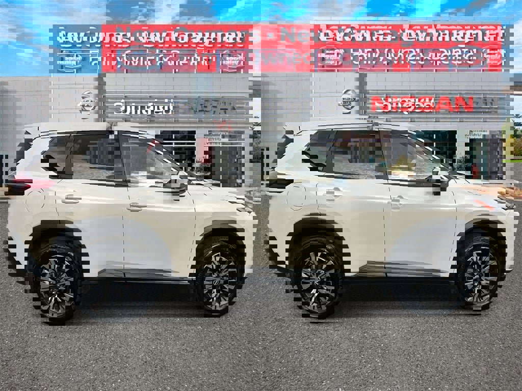 Certified 2023 Nissan Rogue SV image 4