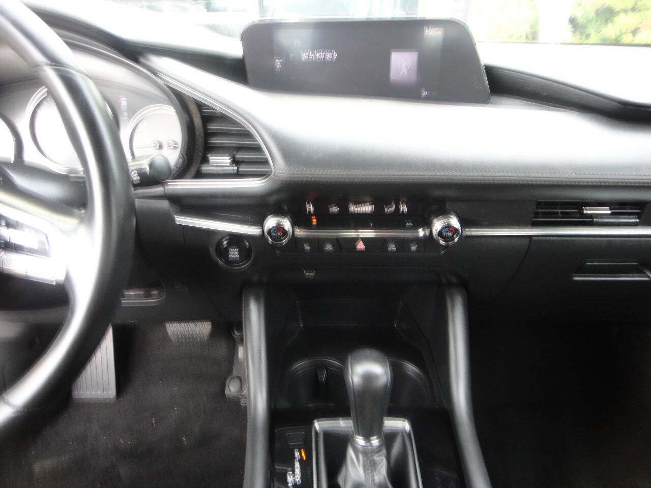 Used 2020 MAZDA MAZDA3 Hatchback w/ Preferred Package image 8