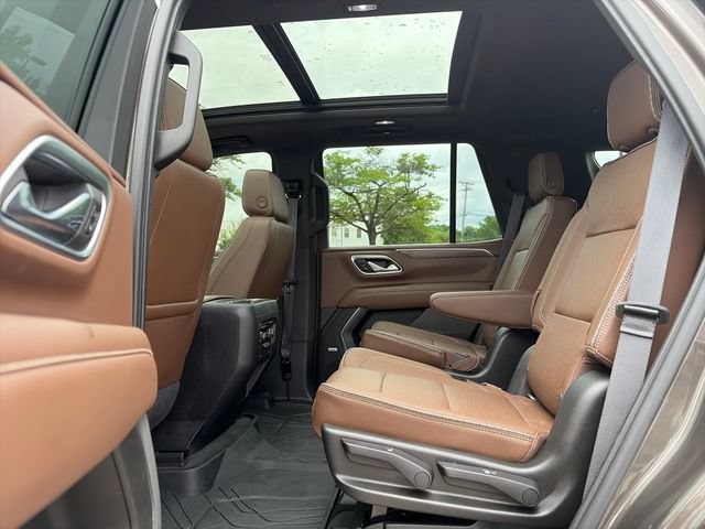 Used 2021 Chevrolet Tahoe High Country w/ Premium Package AWD/4WD image 7