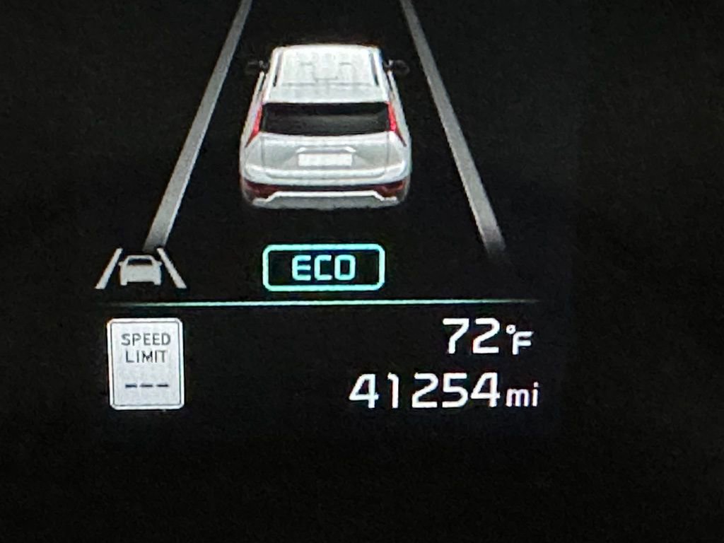 Used 2023 Kia Niro EX Touring image 19