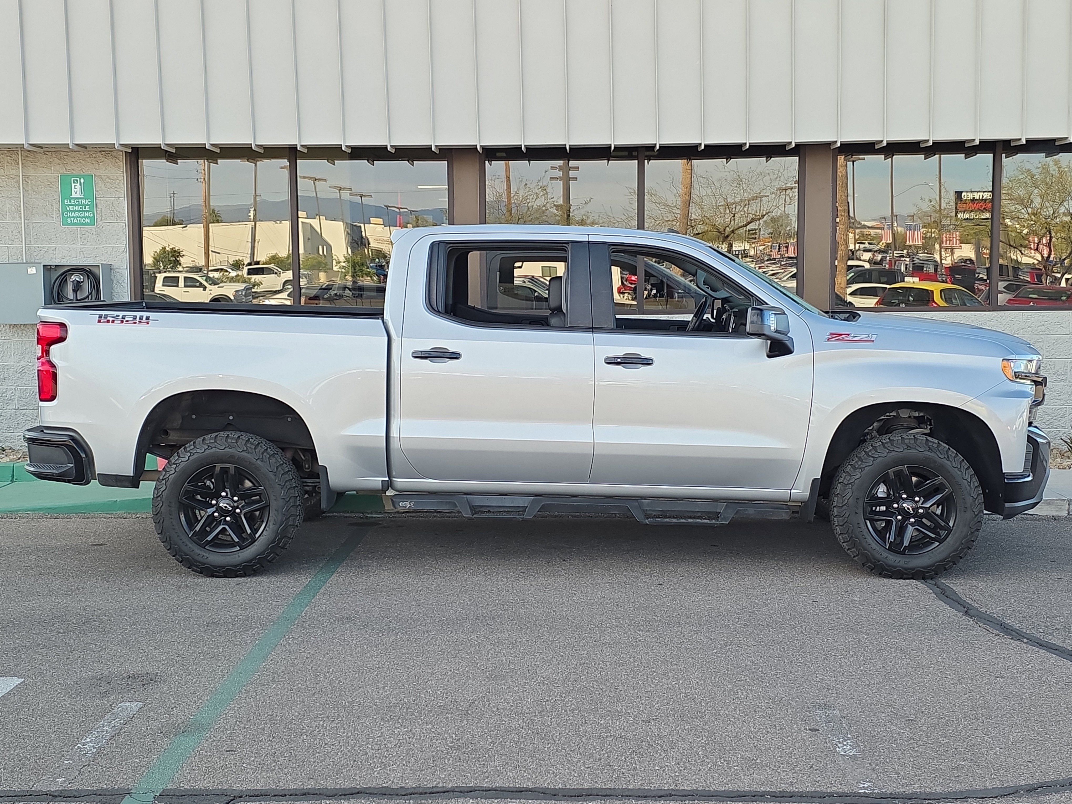 Used 2021 Chevrolet Silverado 1500 LT Trail Boss w/ Convenience Package II image 11