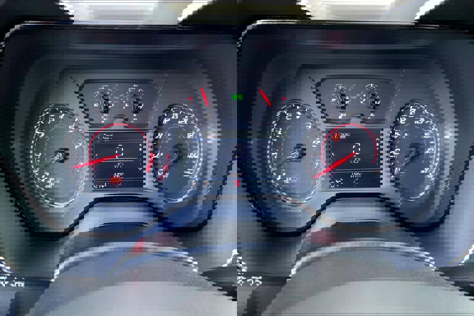 Used 2021 Chevrolet Camaro LT w/ Technology Package image 25