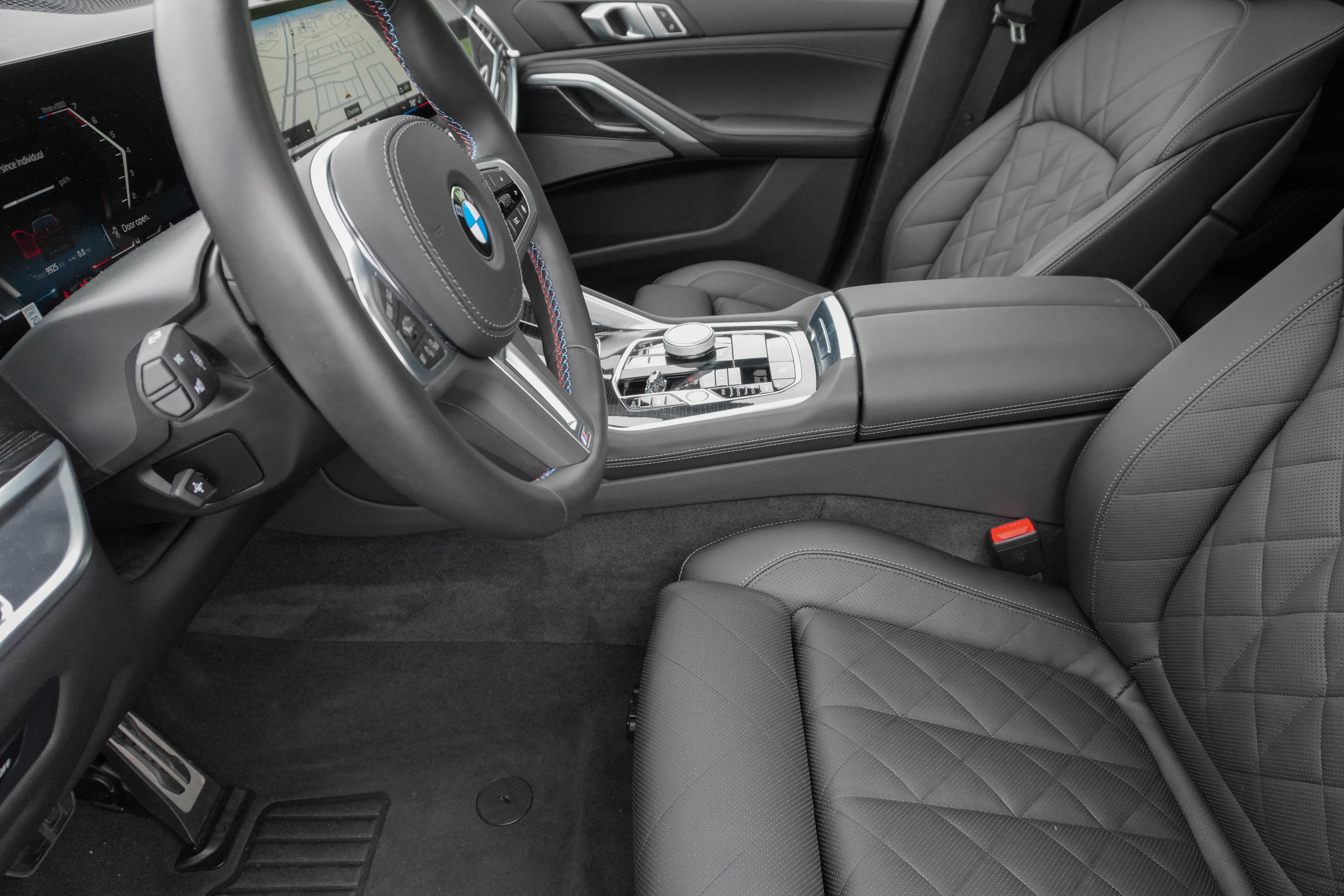 Certified 2026 BMW X6 M60i AWD/4WD image 12