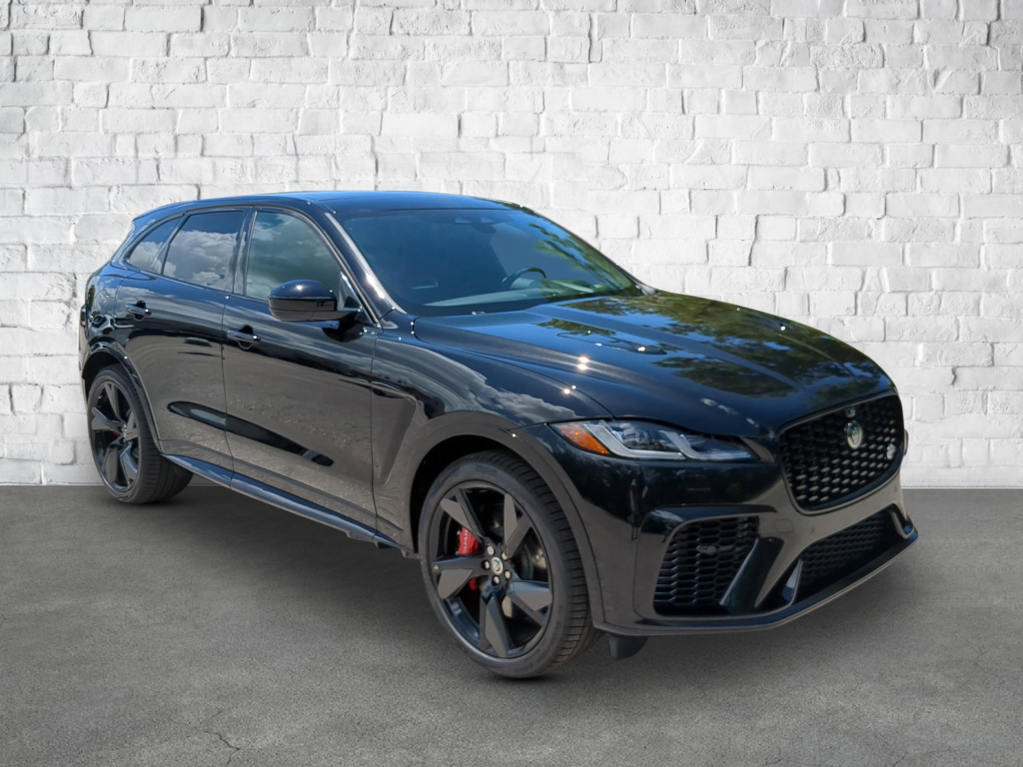 New 2026 Jaguar F-PACE SVR 575 Edition image 8