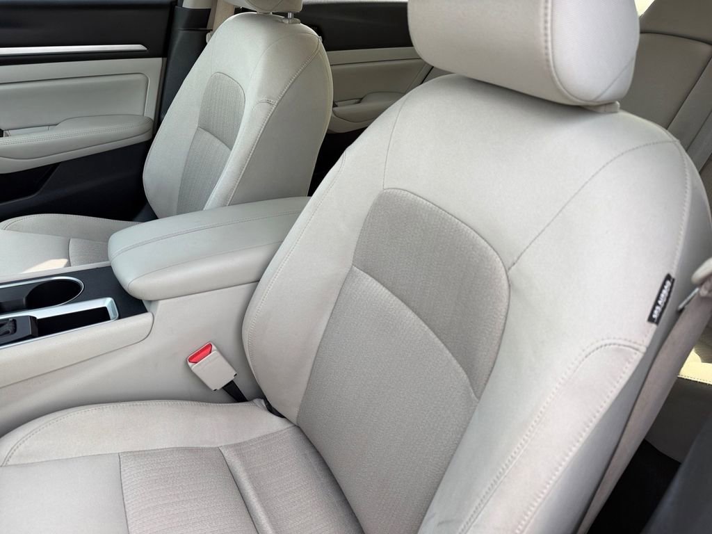 Used 2022 Nissan Altima 2.5 SV image 11